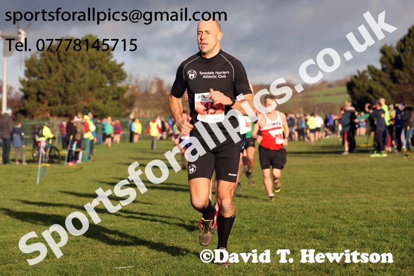 Mens veteran Cathedral Relays, Birtley. Photo:  David T. Hewitson/Sports for All Pics